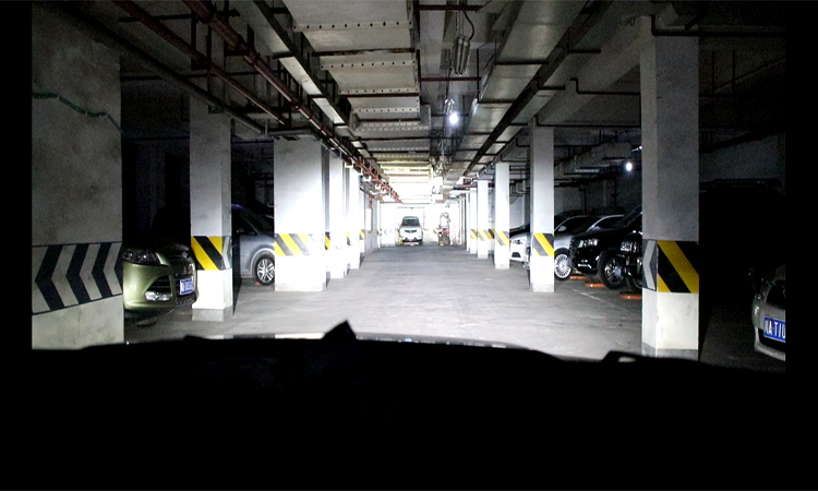 成都天一車燈格界LED雙光透鏡遠(yuǎn)光實(shí)拍