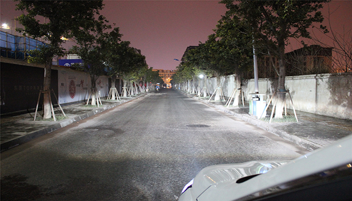 成都天一改車燈氙氣燈透鏡遠(yuǎn)光實拍