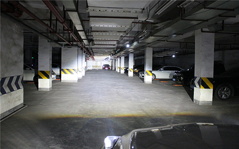 成都天一車燈LED雙光透鏡遠(yuǎn)光實拍