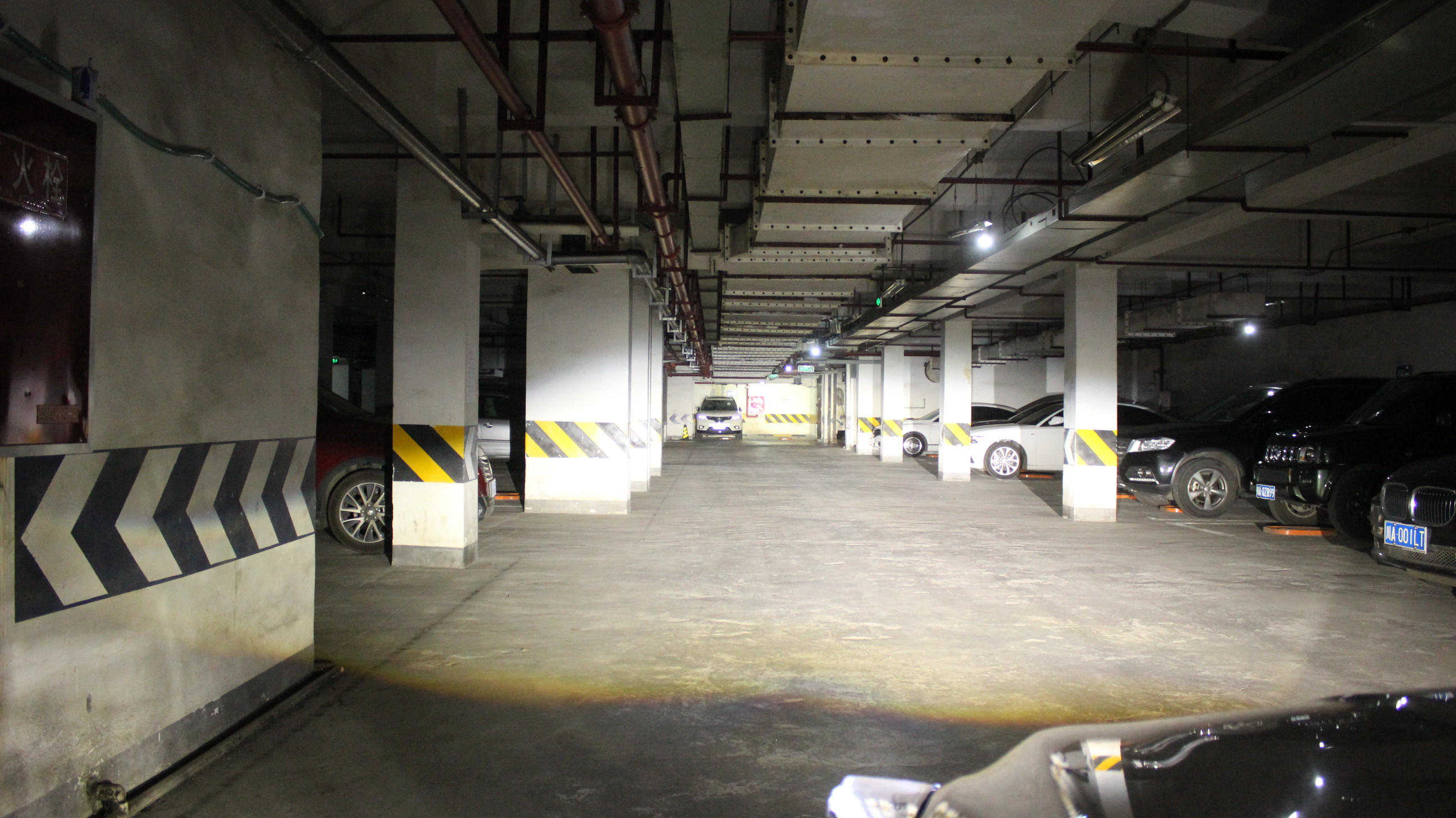 凱迪拉克ATS車燈升級改裝格界LED雙光透鏡遠光實拍