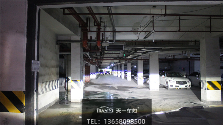 豐田超霸車燈改裝保力獅激光大燈近光效果實拍