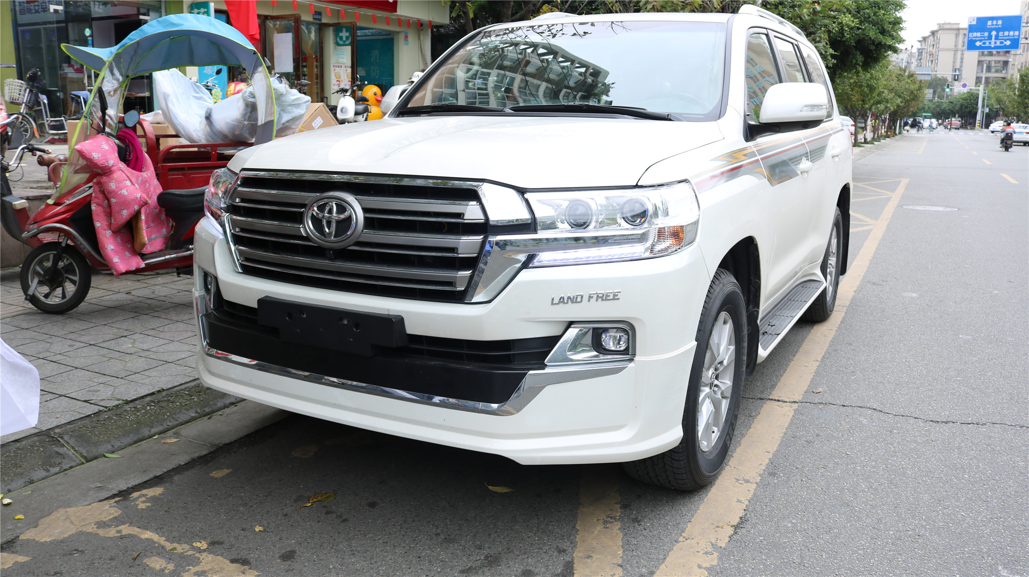 蘭德酷路澤車燈改裝四透鏡大燈效果展示