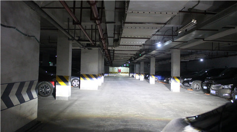 XT5車燈改裝完成后遠(yuǎn)近光效果展示