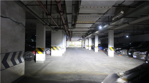 XT5車燈改裝完成后遠(yuǎn)近光效果展示