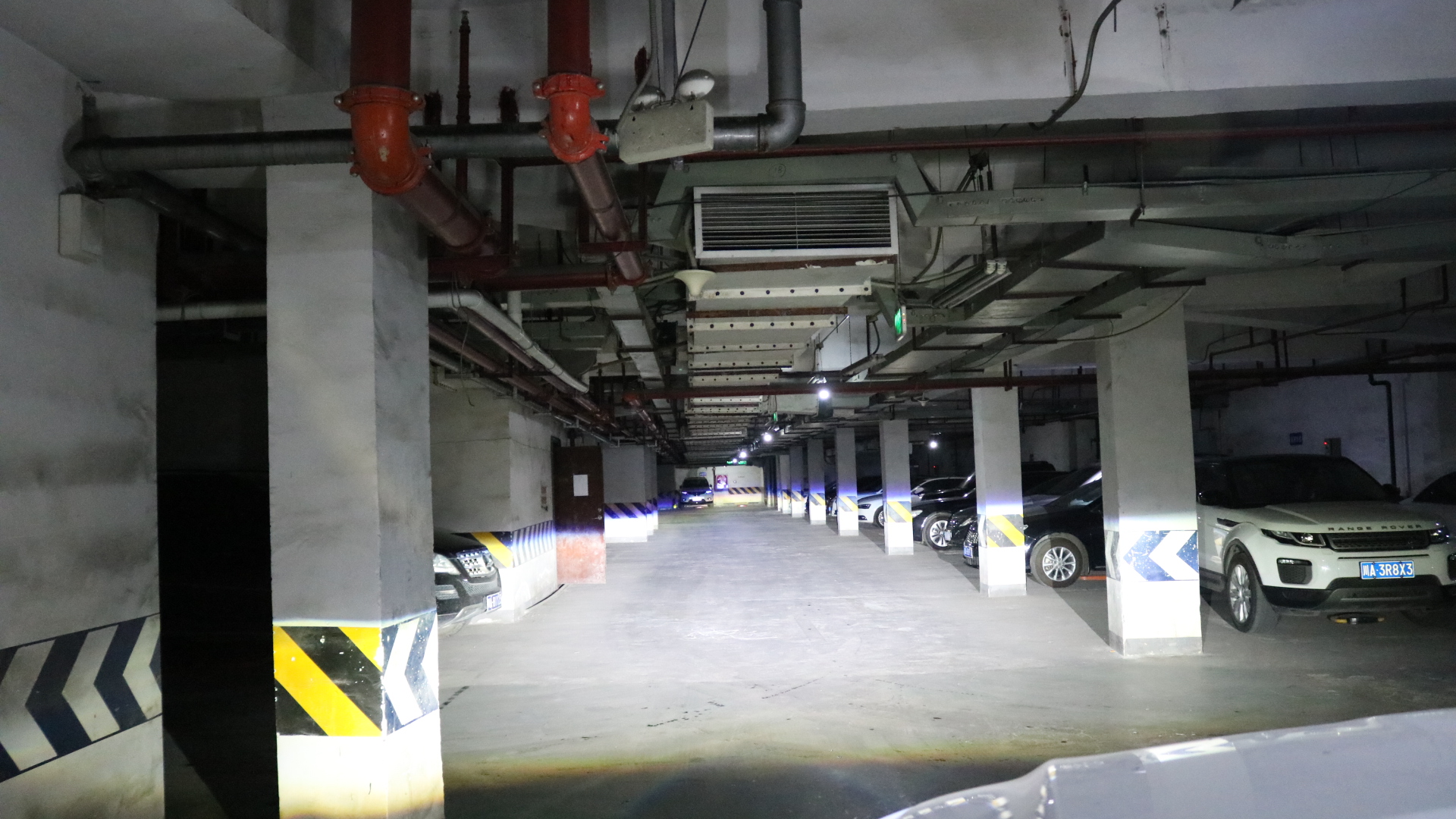 成都天一車(chē)燈改裝店